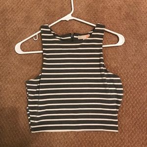 Medium crop top